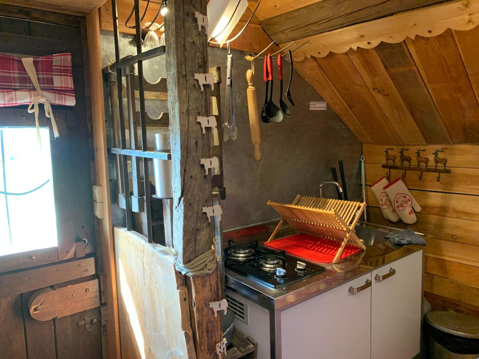 Gite "Le Refuge" Dans Un Domaine De 7Ha Au Calme Vimoutiers Exterior photo