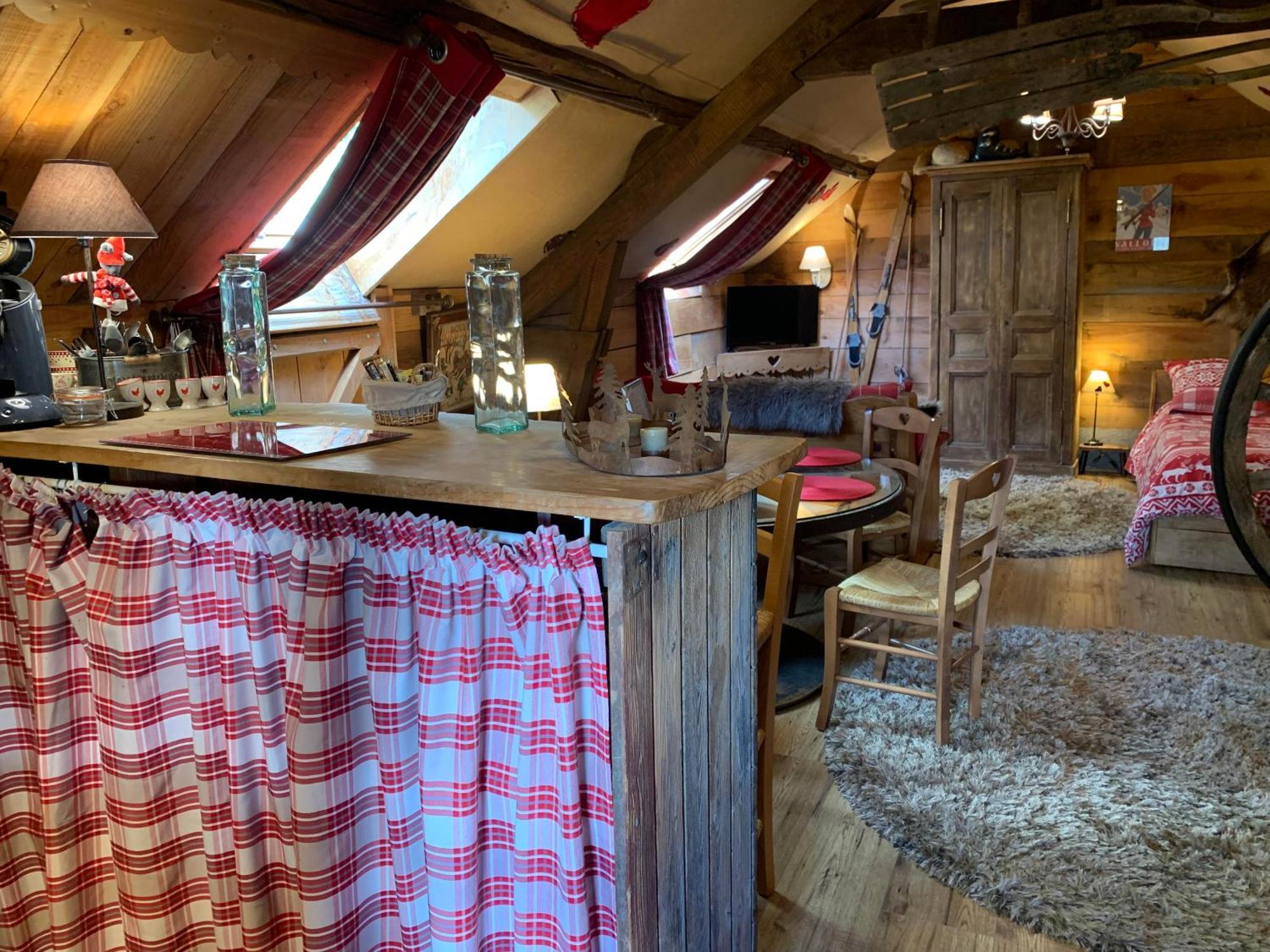 Gite "Le Refuge" Dans Un Domaine De 7Ha Au Calme Vimoutiers Exterior photo